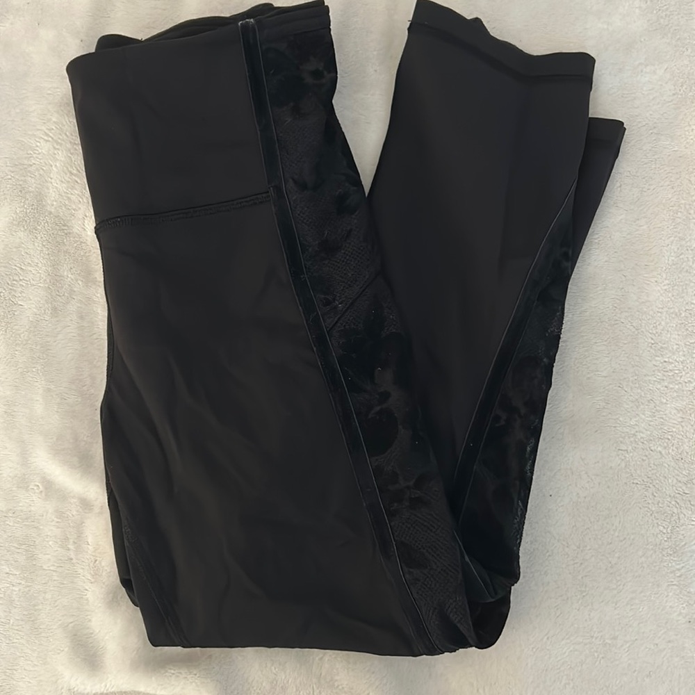 Lululemon wunder under cropped pants with lace mesh, velvet accents